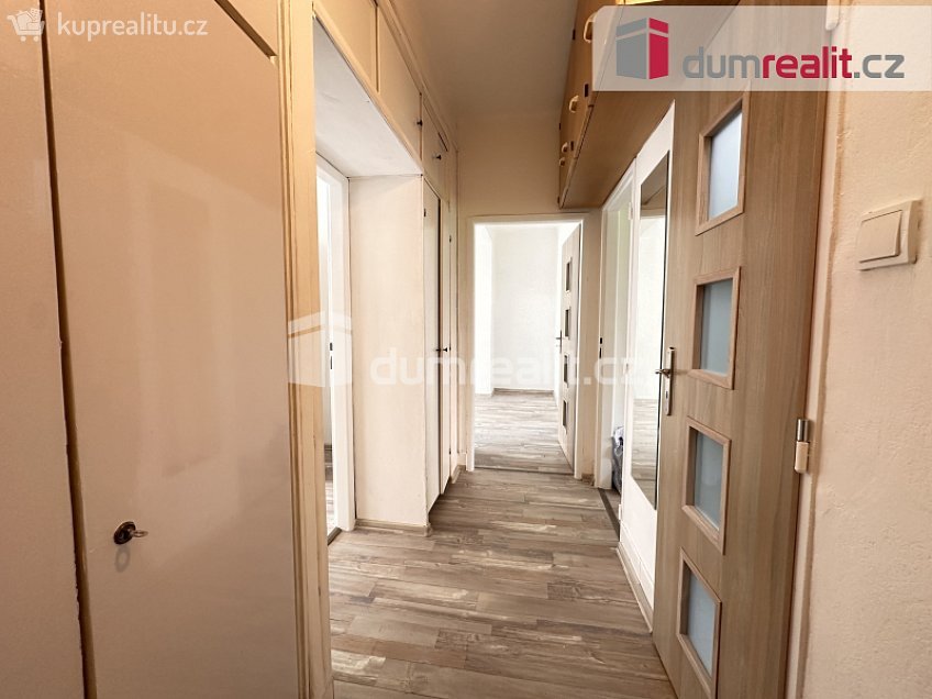 Pronájem bytu 3+1 73 m^2 Dukelských hrdinů, Ústí nad Labem 