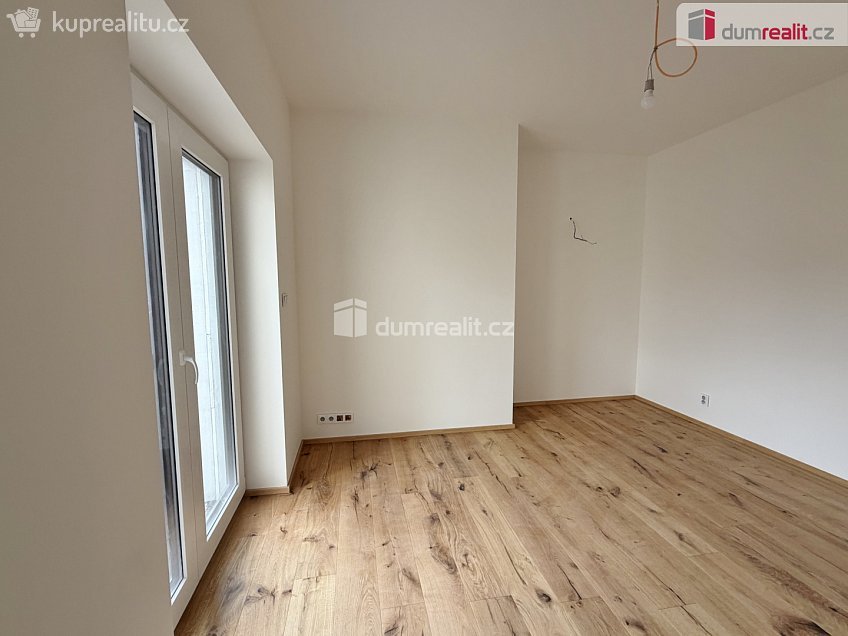 Prodej  rodinného domu 160 m^2 Mořina, Mořina 