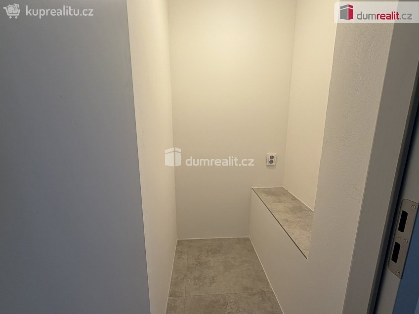 Prodej  rodinného domu 160 m^2 Mořina, Mořina 