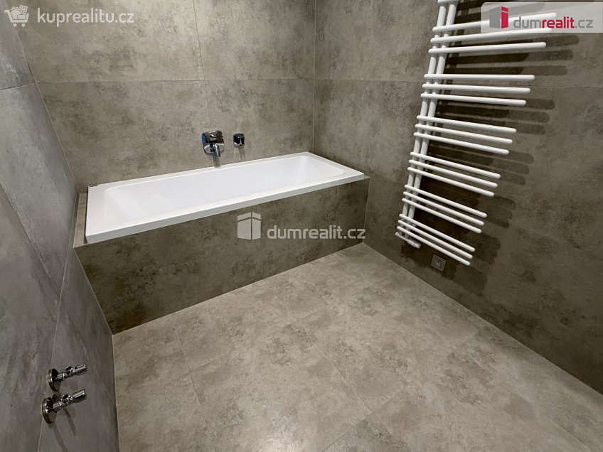 Prodej  rodinného domu 160 m^2 Mořina, Mořina 