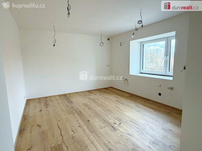 Prodej  rodinného domu 160 m^2 Mořina, Mořina 