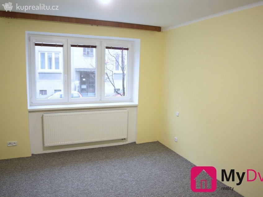 Pronájem bytu 2+1 59 m^2 Janáčkova, Znojmo 