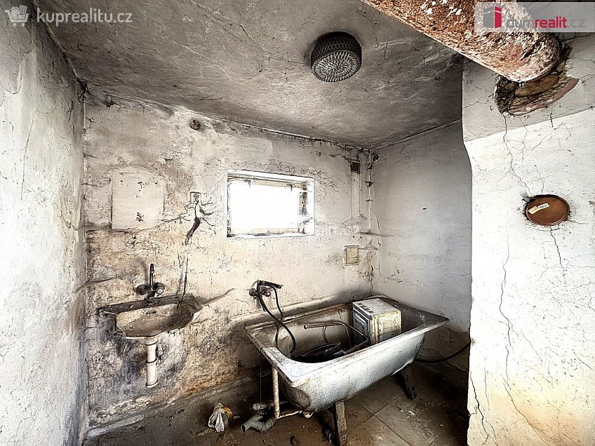 Prodej  rodinného domu 100 m^2 Hornická, Chlum Svaté Maří 