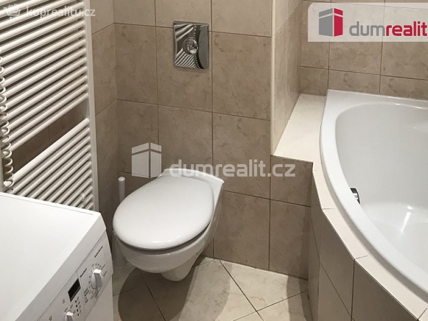 Pronájem bytu 2+kk 42 m^2 Holubí, Praha-Suchdol 