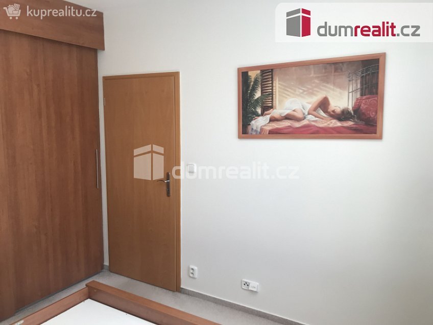 Pronájem bytu 2+kk 42 m^2 Holubí, Praha-Suchdol 