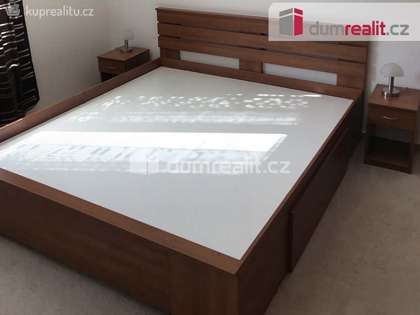 Pronájem bytu 2+kk 42 m^2 Holubí, Praha-Suchdol 