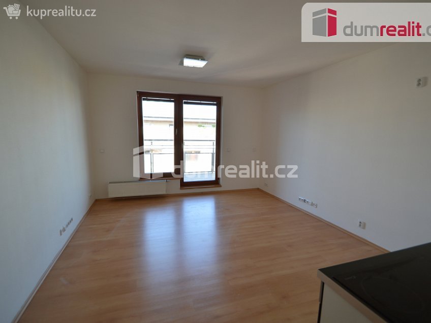 Pronájem bytu 1+kk 36 m^2 Jana Přibíka, Praha 9 