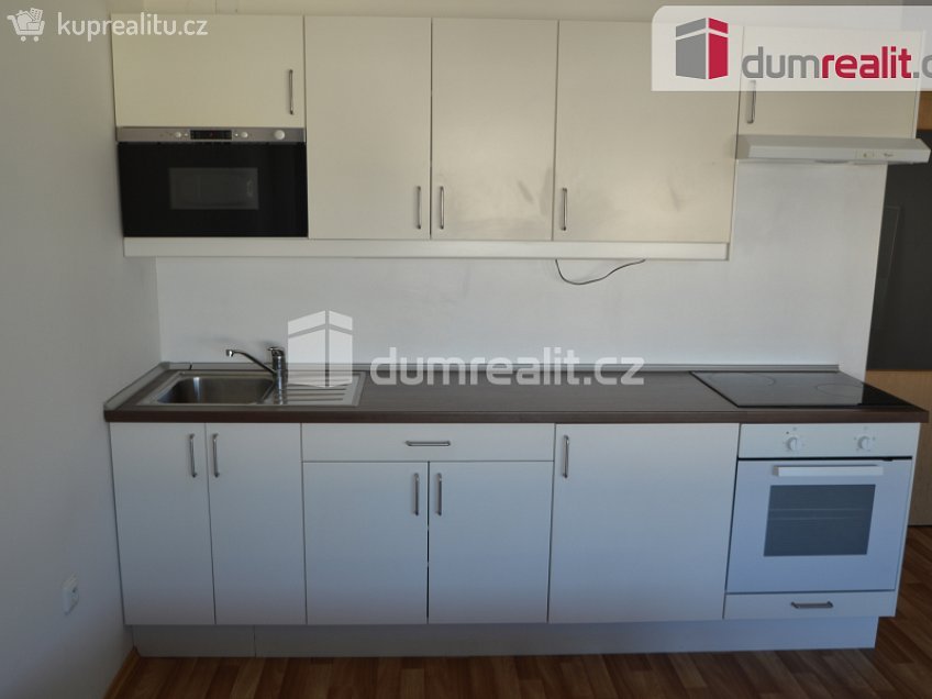 Pronájem bytu 1+kk 39 m^2 Pískařská, Praha 12 