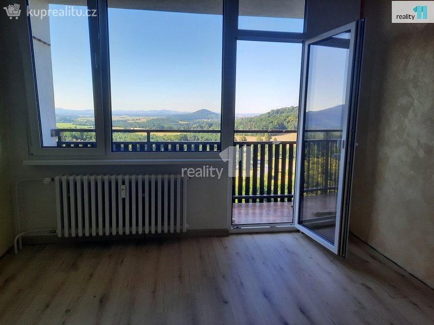 Pronájem bytu 1+kk 30 m^2 Svojsíkova, Nový Bor 