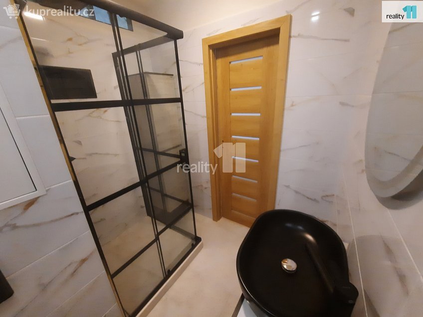 Pronájem bytu 1+kk 30 m^2 Svojsíkova, Nový Bor 