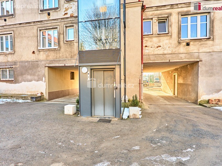 Prodej bytu 4+1 86 m^2 Rohová, Karlovy Vary 