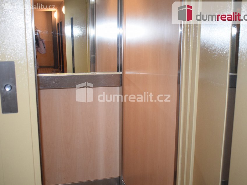 Pronájem bytu 4+1 78 m^2 Krušnohorská, Teplice 