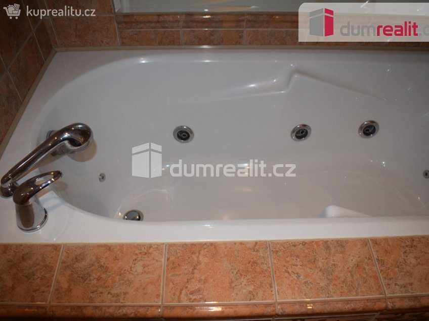 Pronájem bytu 4+1 78 m^2 Krušnohorská, Teplice 