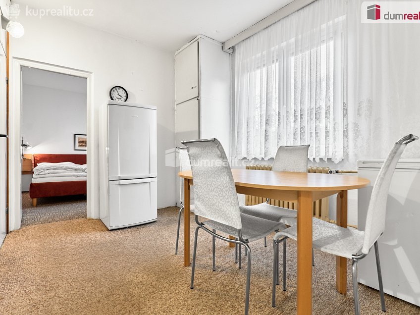 Prodej bytu 3+1 62 m^2 náměstí SNP, Kynšperk nad Ohří 