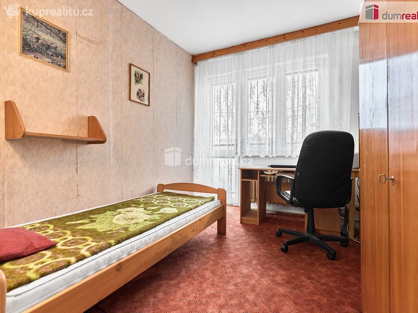 Prodej bytu 3+1 62 m^2 náměstí SNP, Kynšperk nad Ohří 