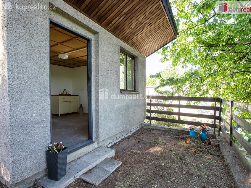 Pronájem  chaty 18 m^2 Libušín, Libušín 