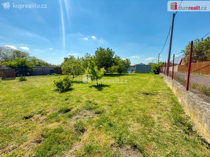 Prodej  stavebního pozemku 1059 m^2 Přestanov, Přestanov 