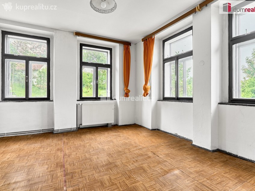 Prodej  rodinného domu 531 m^2 Lovečkovice, Lovečkovice 