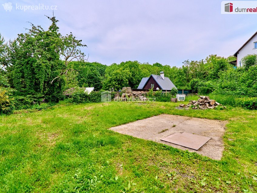 Prodej  rodinného domu 531 m^2 Lovečkovice, Lovečkovice 