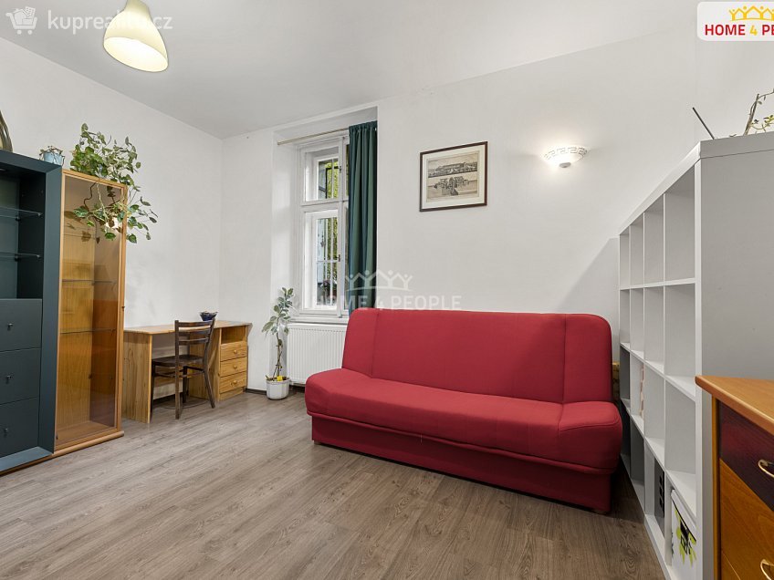 Pronájem bytu 2+1 52 m^2 Veletržní, Praha 7 