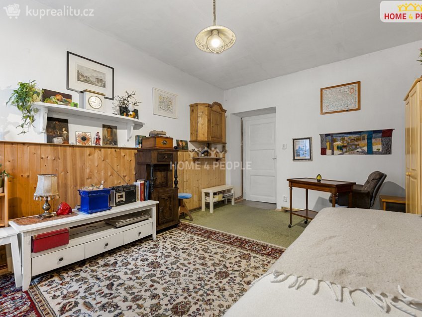 Pronájem bytu 2+1 52 m^2 Veletržní, Praha 7 