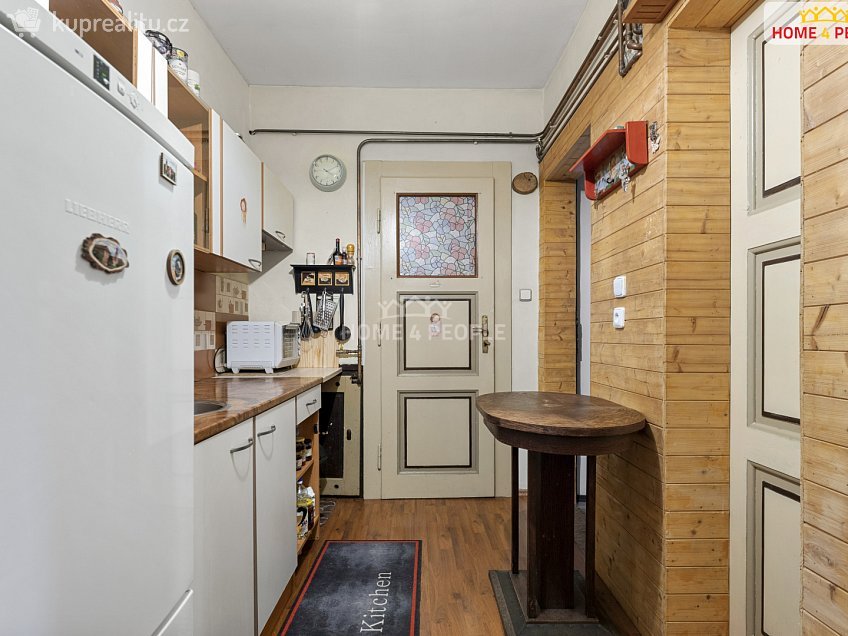 Pronájem bytu 2+1 52 m^2 Veletržní, Praha 7 