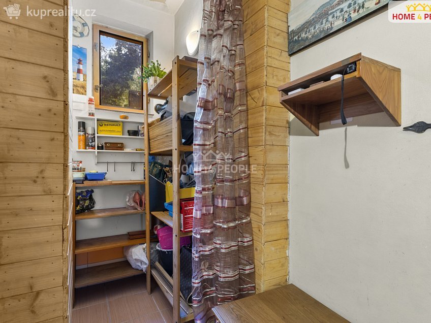 Pronájem bytu 2+1 52 m^2 Veletržní, Praha 7 