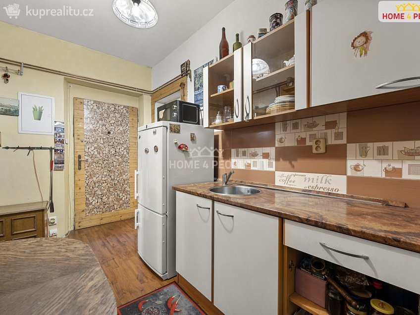 Pronájem bytu 2+1 52 m^2 Veletržní, Praha 7 