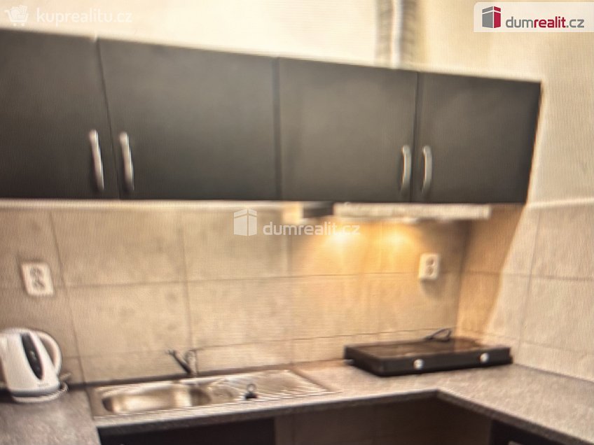 Pronájem bytu - pokoj 15 m^2 Bratří Venclíků, Praha 14 