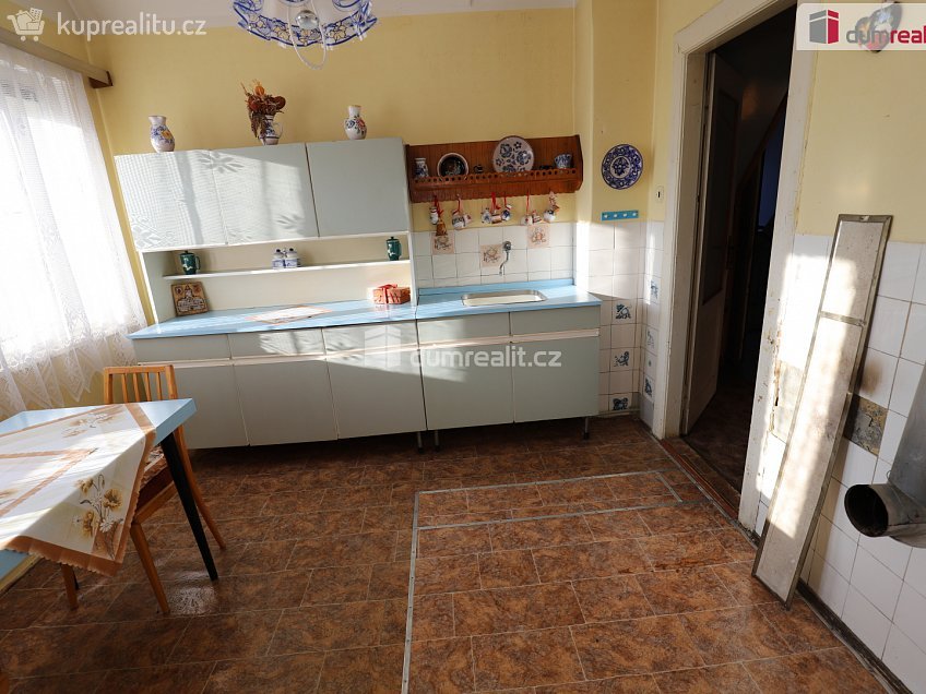 Prodej bytu 2+1 65 m^2 Zelená, Aš 