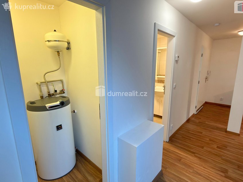 Pronájem bytu 2+kk 50 m^2 Ke Hřbitovu, Kolín 