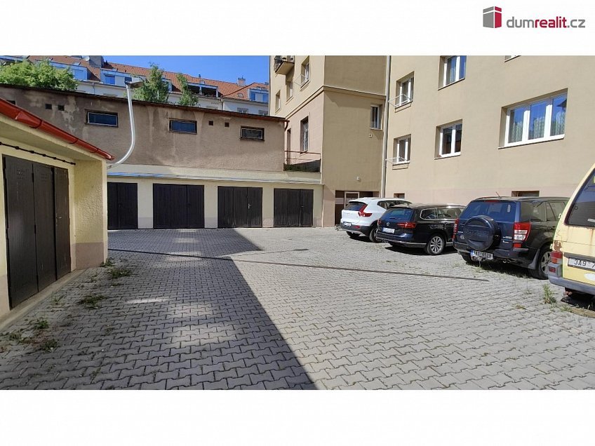 Pronájem  garáže 18 m^2 K lánu, Praha 6 