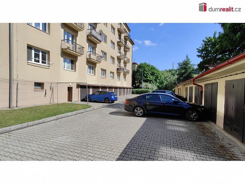 Pronájem  garáže 18 m^2 K lánu, Praha 6 