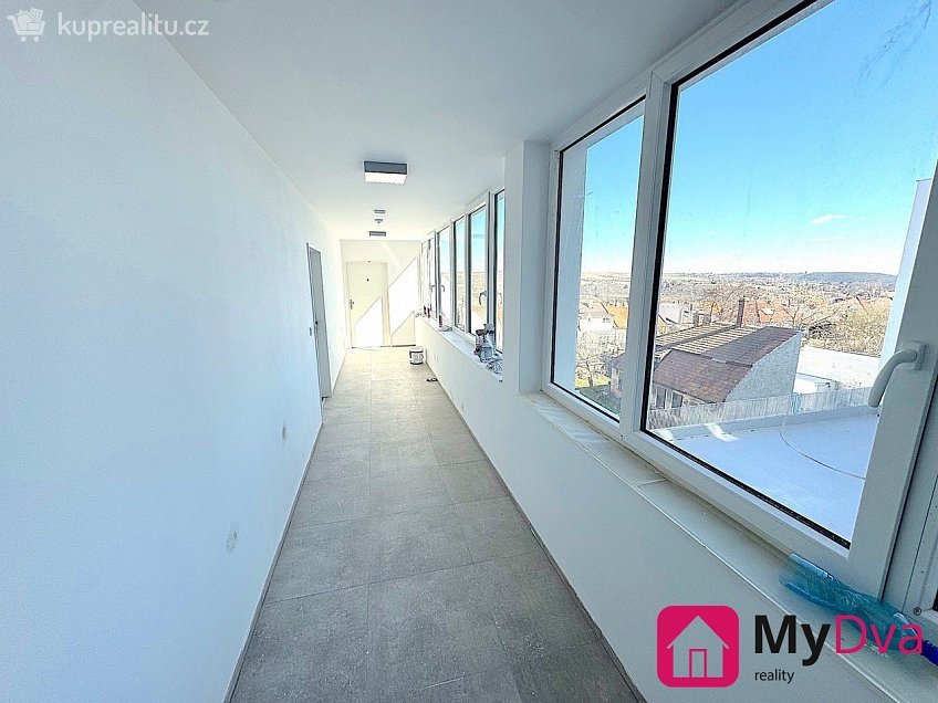 Pronájem bytu 1+kk 34 m^2 Jarošova, Znojmo 