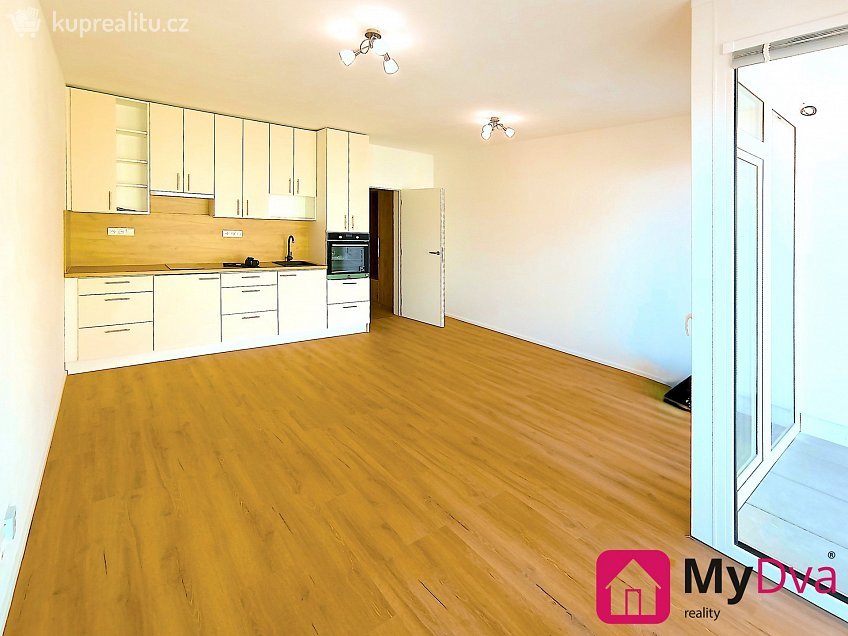 Pronájem bytu 1+kk 34 m^2 Jarošova, Znojmo 