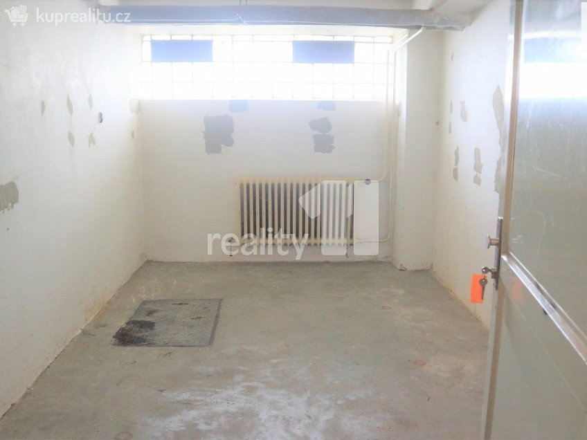 Pronájem  skladu 15 m^2 Sokolovská, Ostrava 