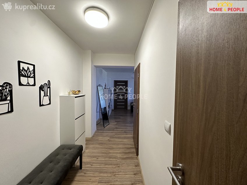 Prodej bytu 2+1 64 m^2 Seifertova, Kolín 