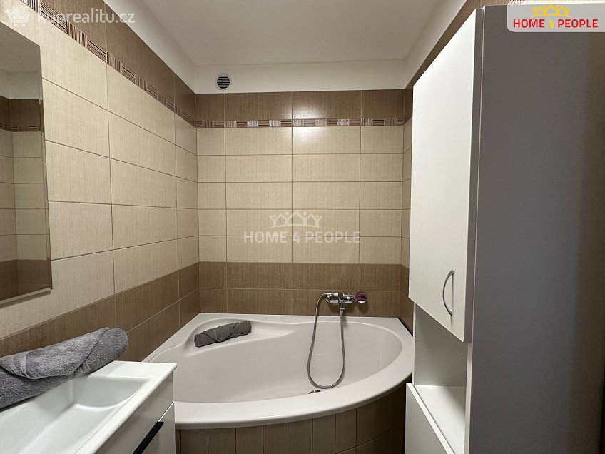 Prodej bytu 2+1 64 m^2 Seifertova, Kolín 