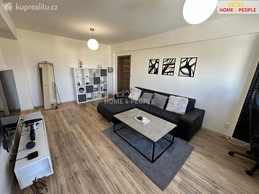 Prodej bytu 2+1 64 m^2 Seifertova, Kolín 