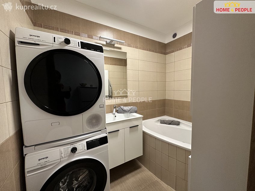 Prodej bytu 2+1 64 m^2 Seifertova, Kolín 