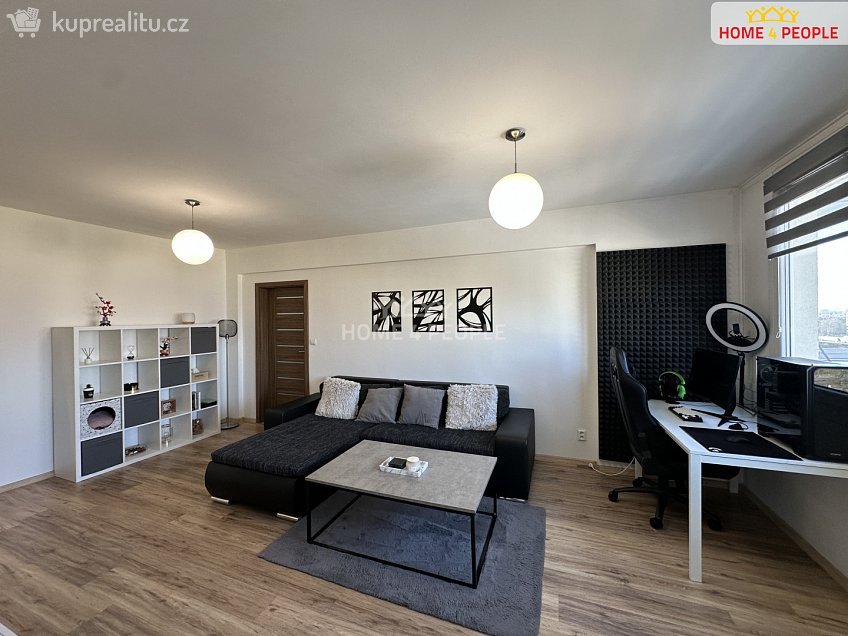 Prodej bytu 2+1 64 m^2 Seifertova, Kolín 