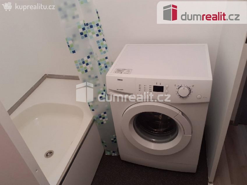 Pronájem bytu 1+1 27 m^2 Veltruská, Praha 9 