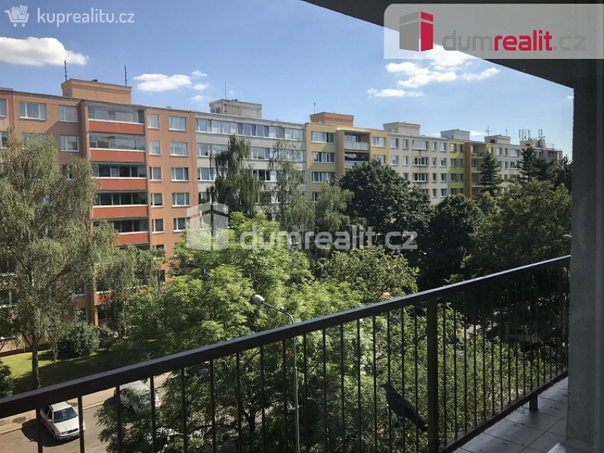 Pronájem bytu 1+1 27 m^2 Veltruská, Praha 9 