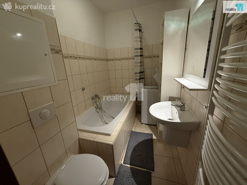 Pronájem bytu 2+kk 49 m^2 Chelčického, Kolín 