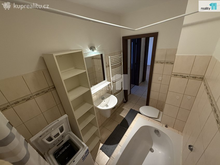 Pronájem bytu 2+kk 49 m^2 Chelčického, Kolín 