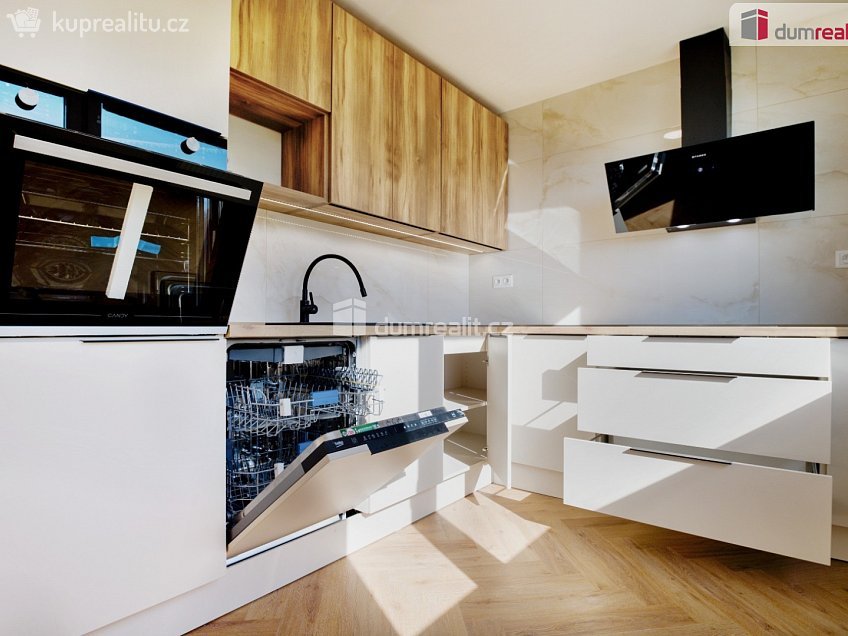 Pronájem bytu 2+1 63 m^2 Jizerská, Ústí nad Labem 