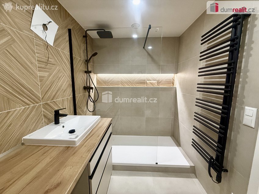 Pronájem bytu 2+1 63 m^2 Jizerská, Ústí nad Labem 