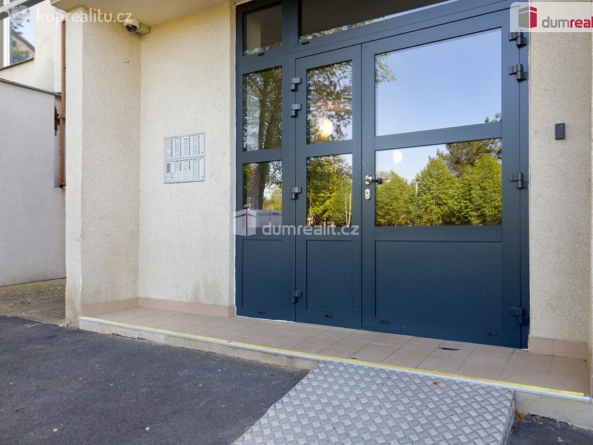 Pronájem bytu 2+1 63 m^2 Jizerská, Ústí nad Labem 