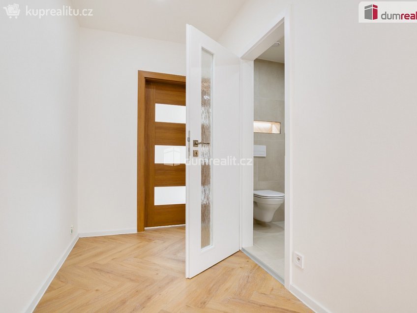 Pronájem bytu 2+1 63 m^2 Jizerská, Ústí nad Labem 