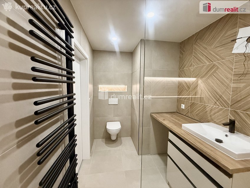 Pronájem bytu 2+1 63 m^2 Jizerská, Ústí nad Labem 